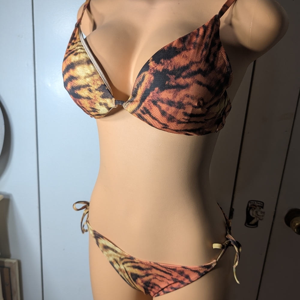 Shade & Shore orange tiger print bikini set Size M bottom and 34C top
